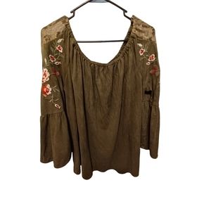 Umgee floral embroidered bell sleeve blouse size 1xl